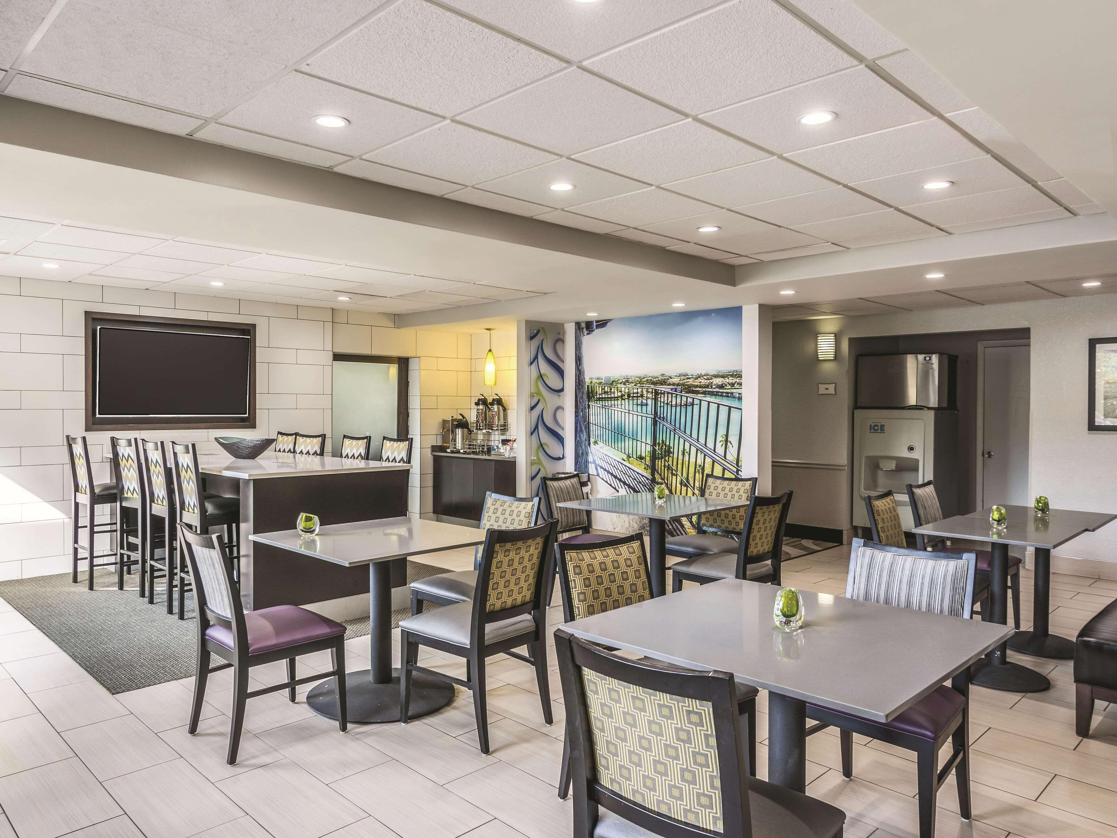 La Quinta Inn By Wyndham Jupiter Exterior photo