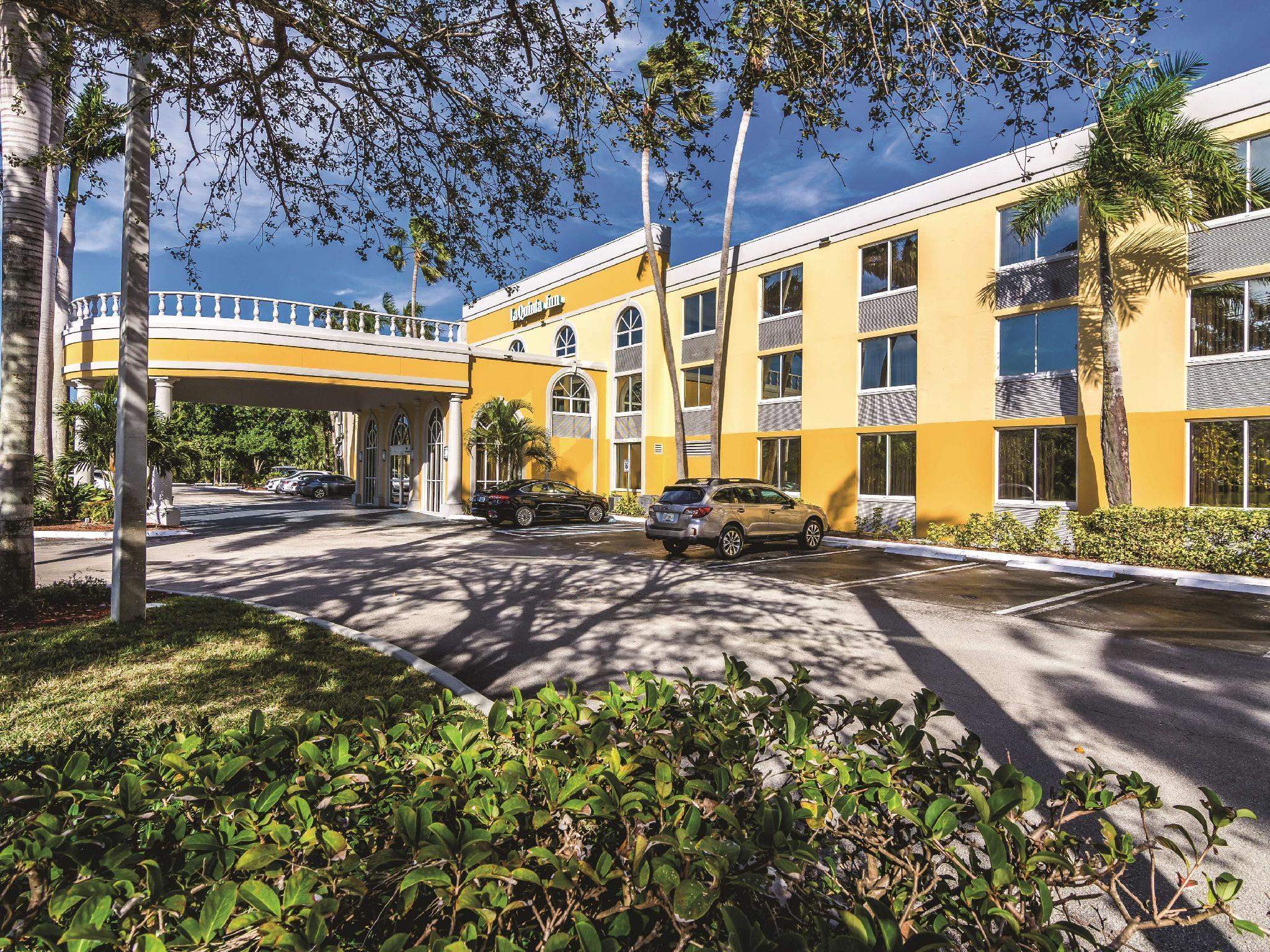 La Quinta Inn By Wyndham Jupiter Exterior photo